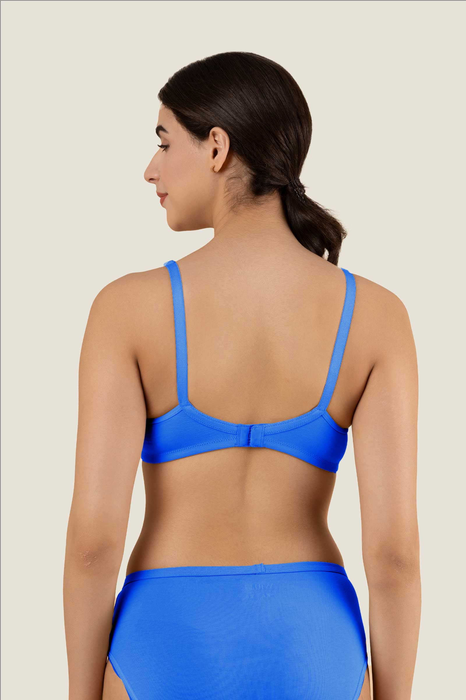 Curva T-shirt Bra Bold Shades